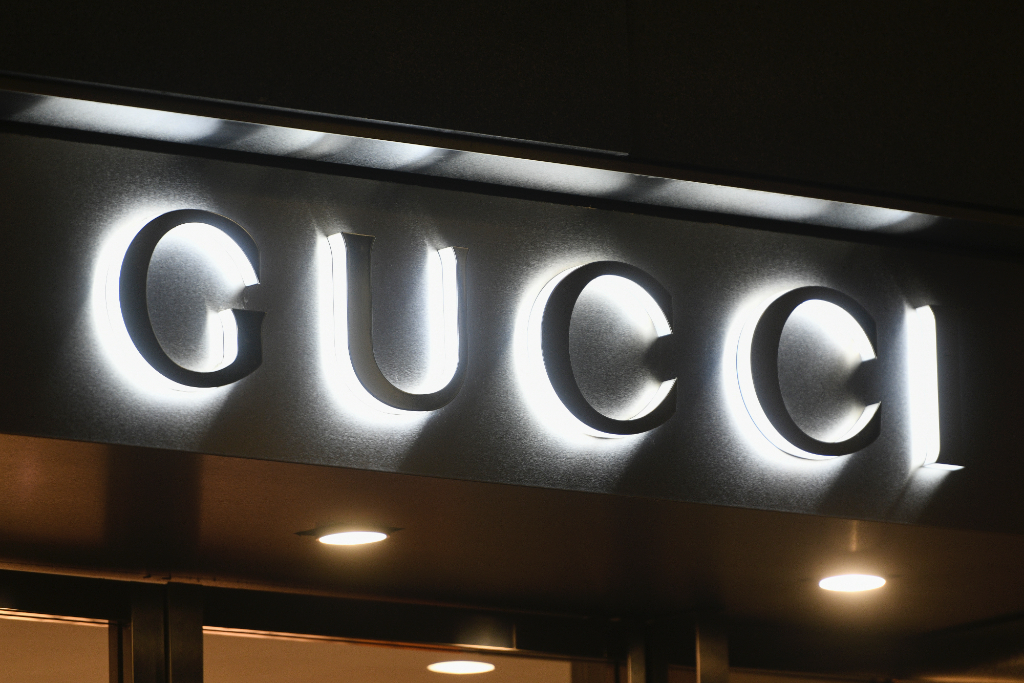 Gucci vrhunska blagovna znamka ročnih ur